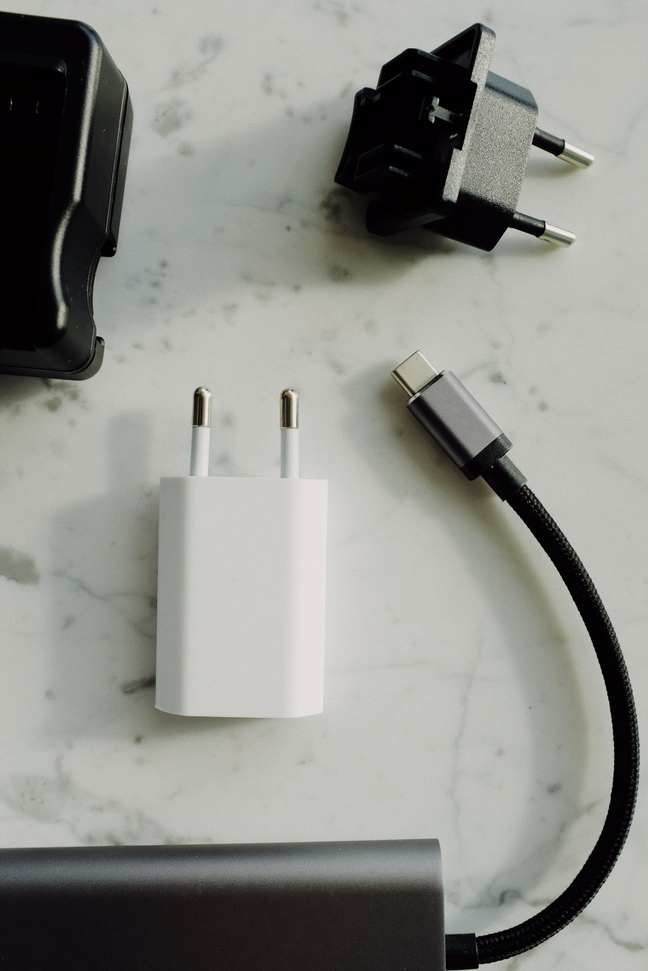 Custom length fast charge cables in various colors